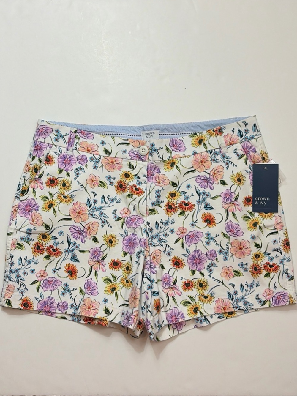 Crown & Ivy Size 12 White Floral 5" Inseam Caroline Shorts
